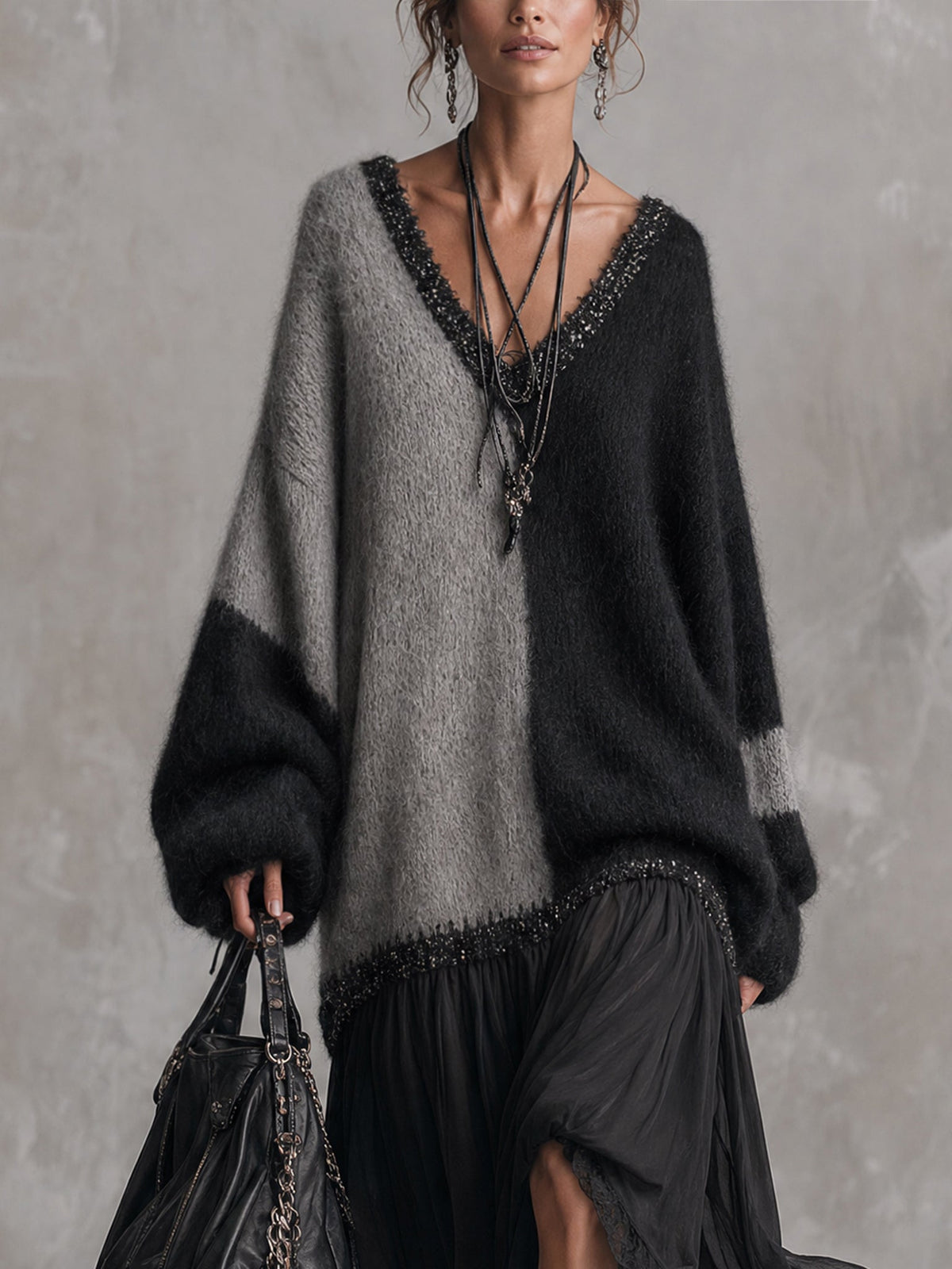 Capucine | Robe longue oversize en maille, effet patchwork de mousseline noire et grise