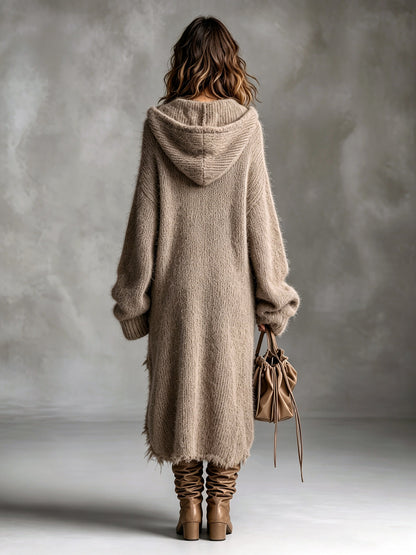 Florelle | Robe midi oversize, en maille douce, avec capuche, manches longues, ourlet asymétrique et bords non finis