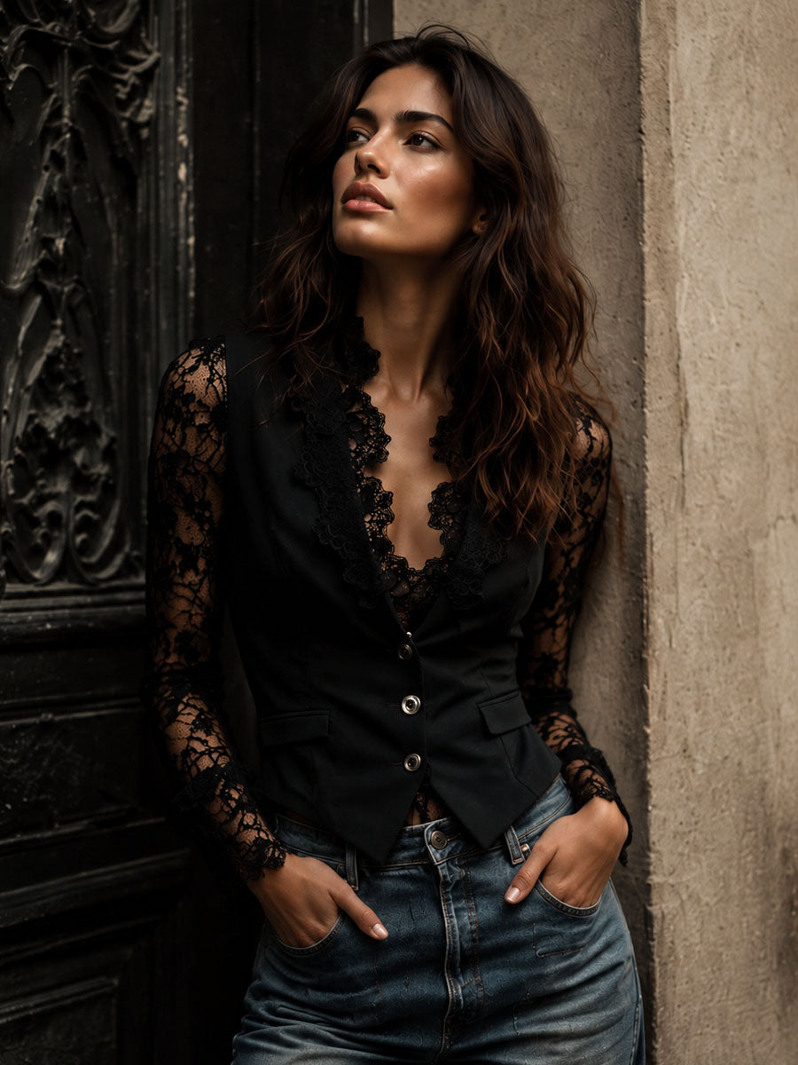 Noemí |  Blazer negro con mangas semitransparentes