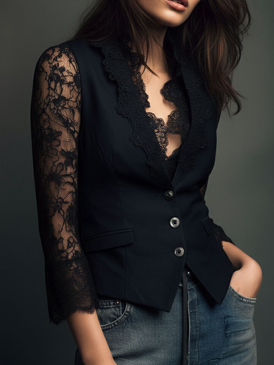 Noemí |  Blazer negro con mangas semitransparentes