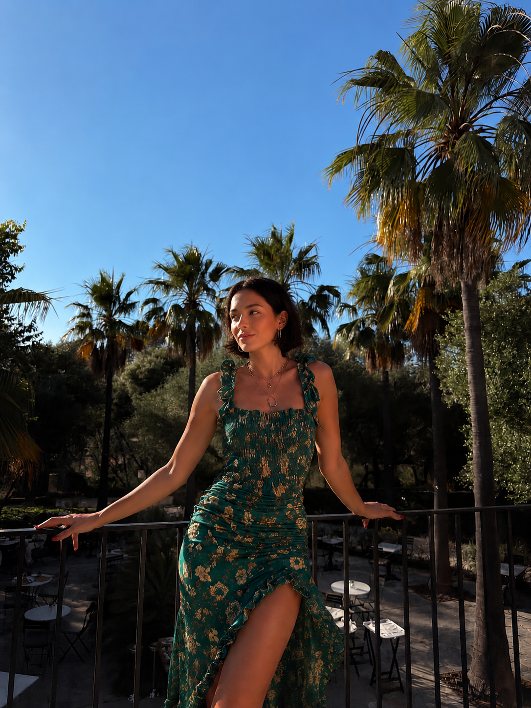 Eva | Robe longue bohème rétro à manches à volants et fente haute
