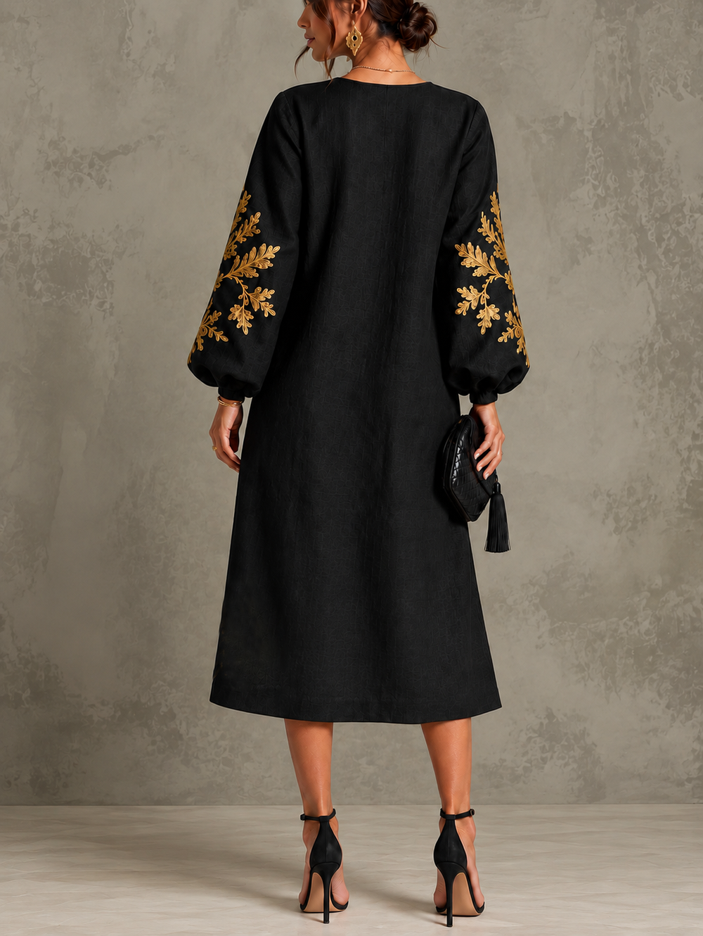 Nina | Robe midi ample à col rond et manches lanterne, imprimé « Black Gold »