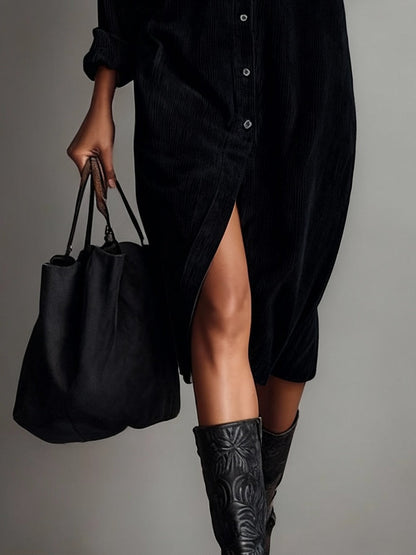 Lise | Robe midi ample en velours côtelé, à double poche poitrine et coupe droite