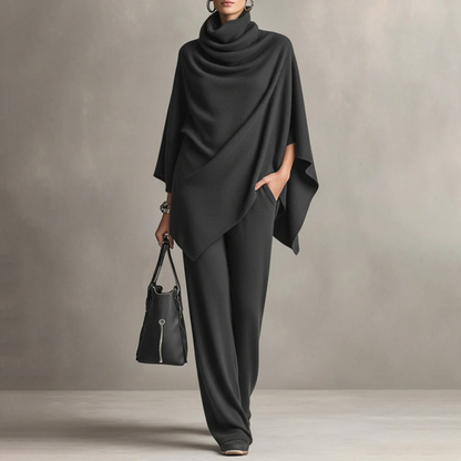 Camille | Ensemble composé d'un haut style cape à col en cascade et d'un pantalon à jambes larges